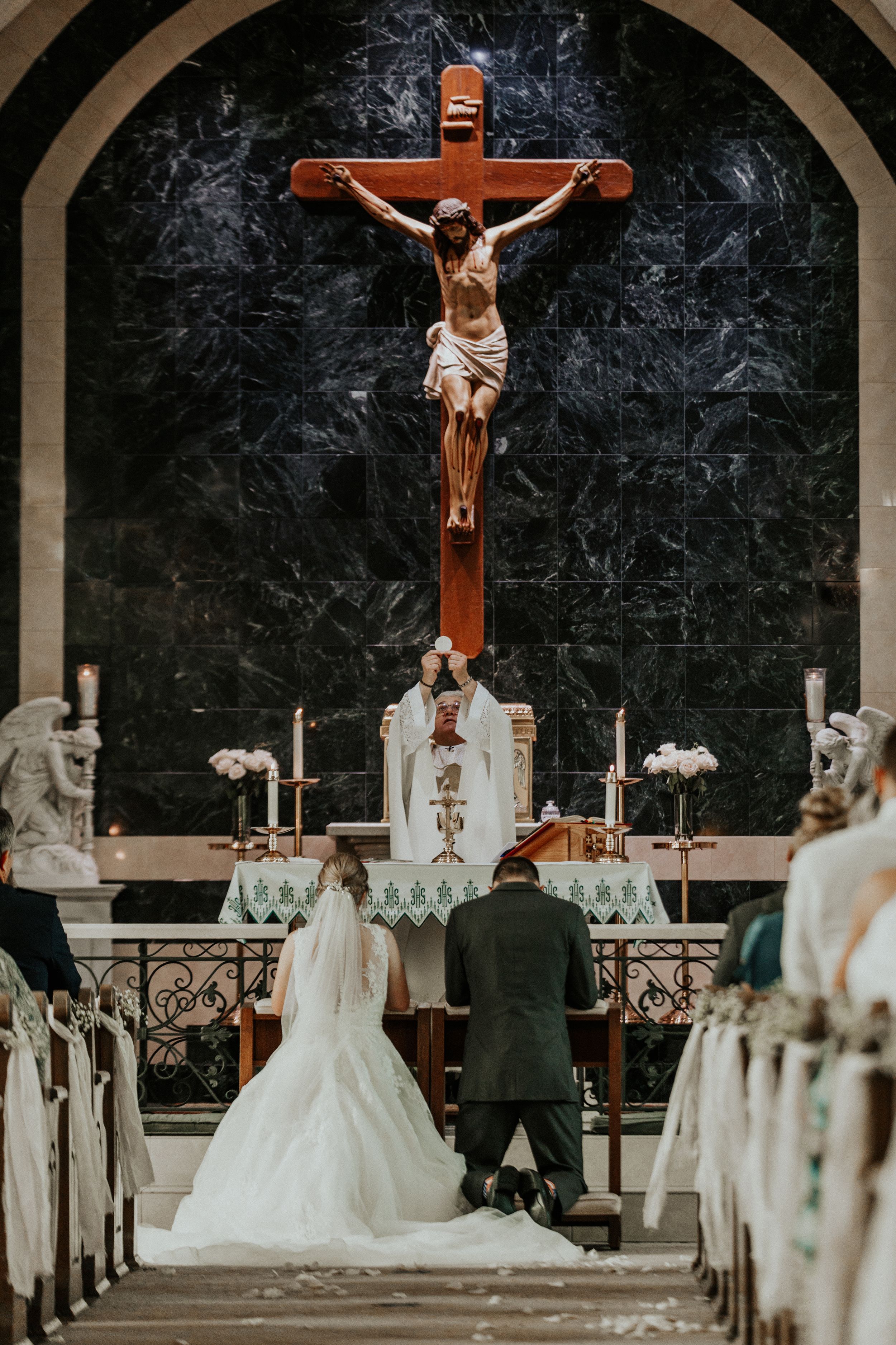 Rockford IL Catholic wedding photographer