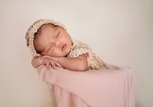 Maternity, Newborn, & Family photographer serving Minot, North Dakota