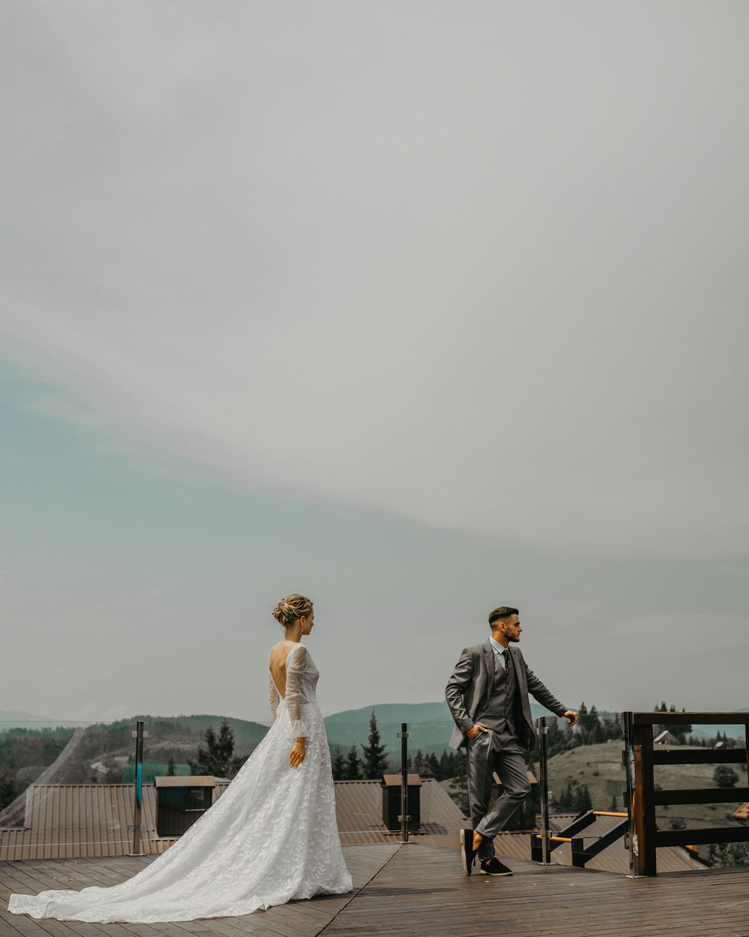 Midwest wedding couple at Missourian hills first look, scenic view Branson Missouri