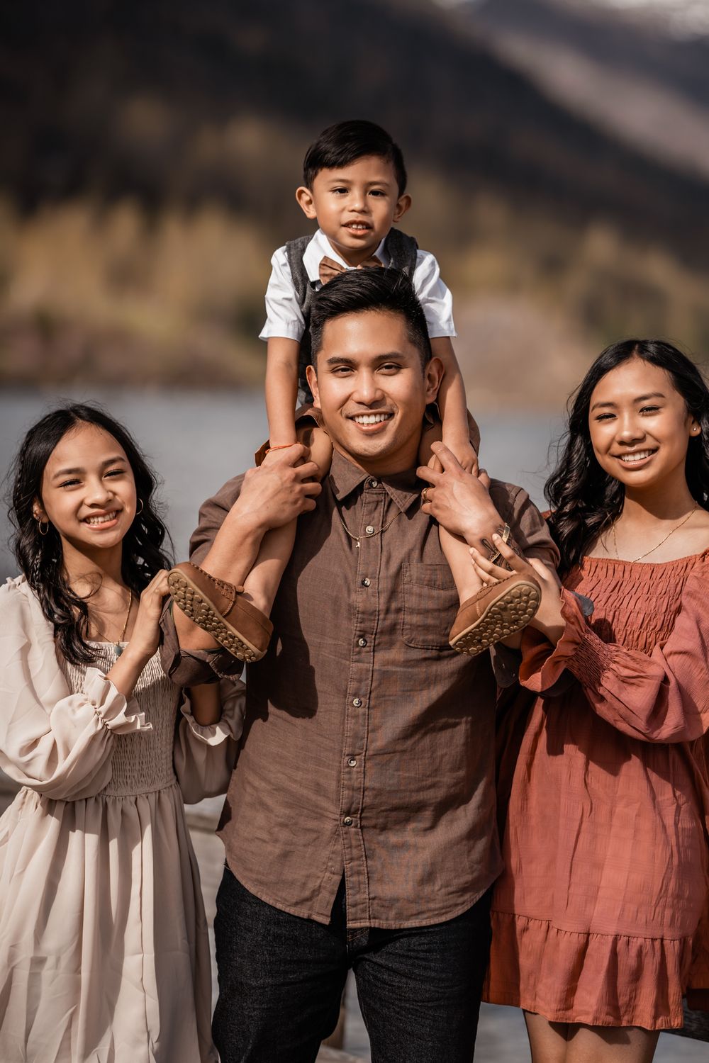 Lake family portrait session by wander and wild photography