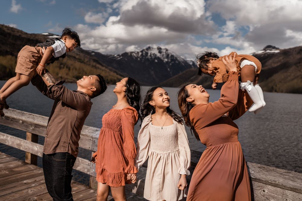 Lake family portrait session by wander and wild photography