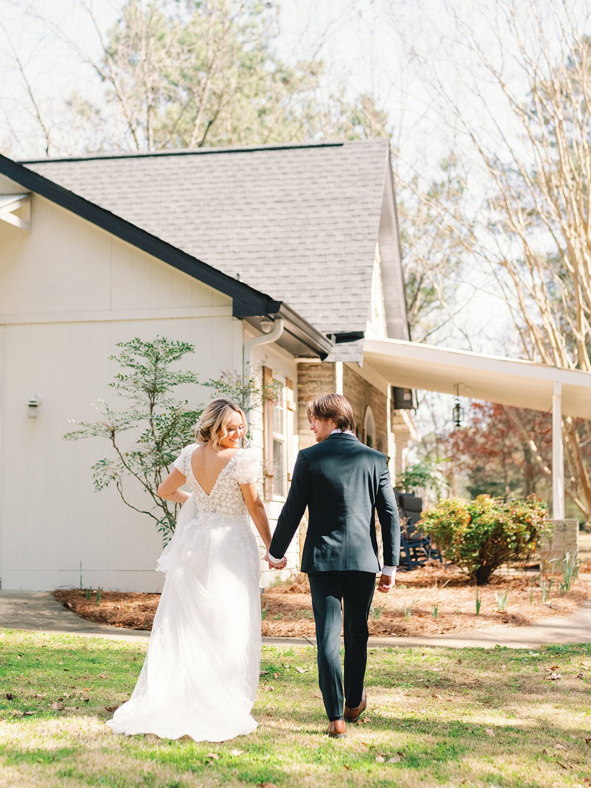 Georgia Wedding Venues- Couples portraits- honeymoon cottage - Sanctuaire Atelier