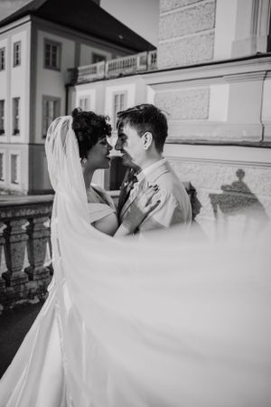 Romantische Hochzeitsfotos in Berlin – Outdoor Shooting im Tiergarten
