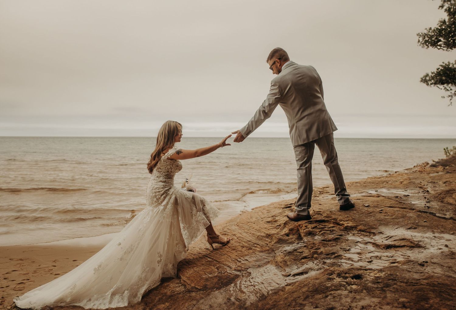 Michigan Elopement Photographer