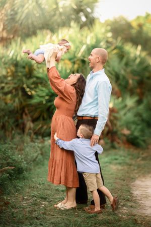 miami family photographer, family photography near me, family portraits miami
