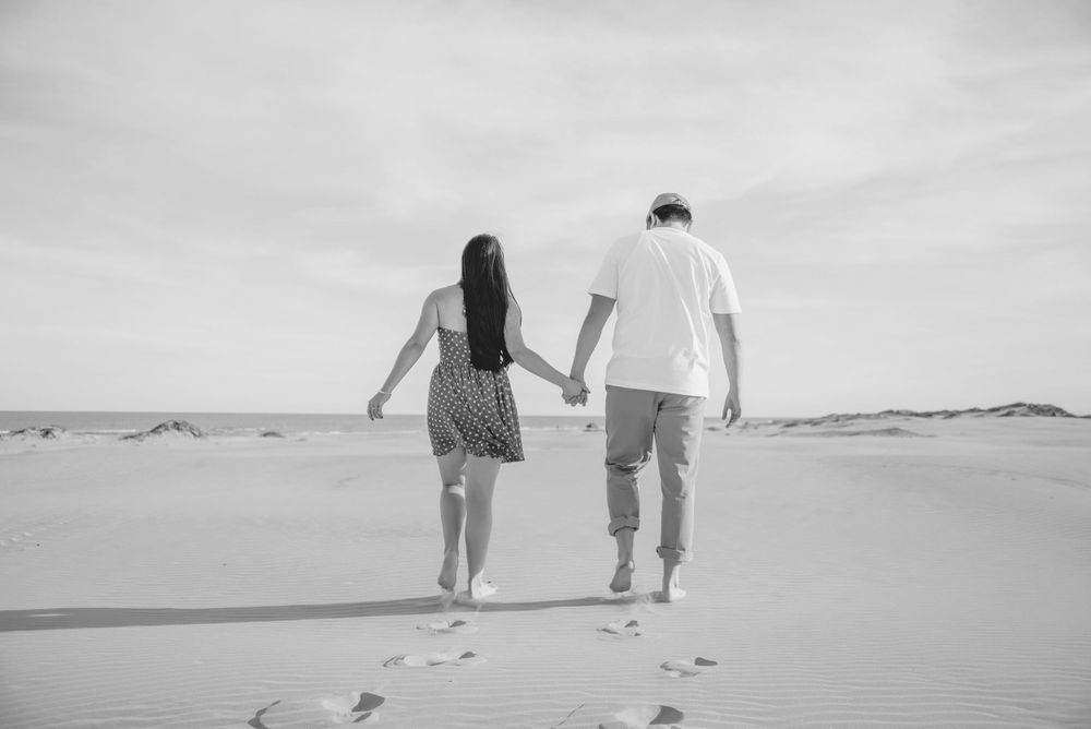 engagement couple session. south padre island. wedding photographer
