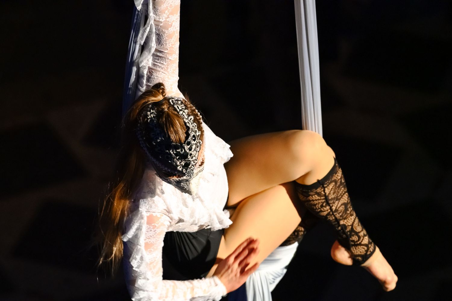 Aerialist Performer on Silks