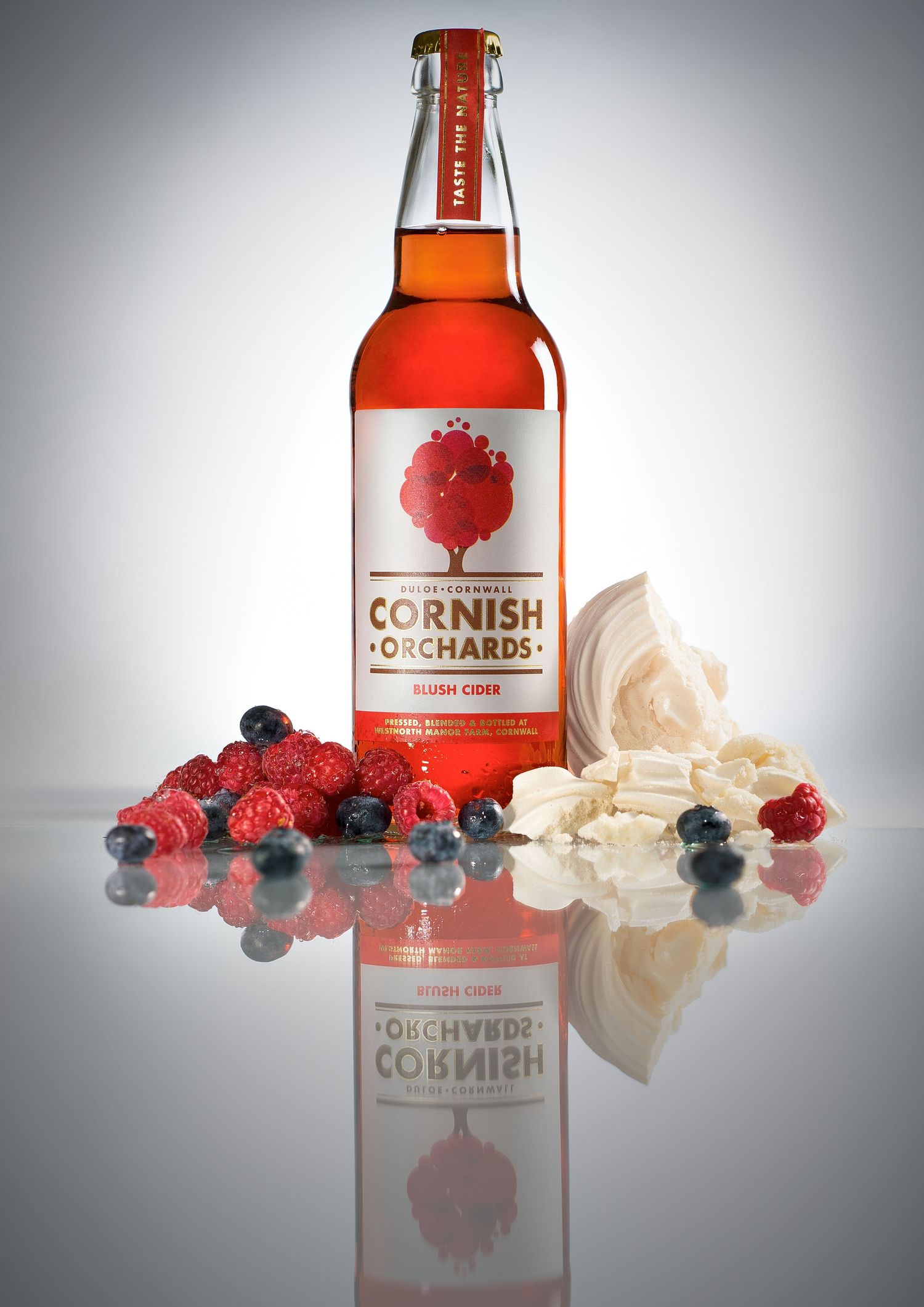 Product Photography - cider - berries meringue fruity sweet - Cornish Orchards - Alexander Malric-Smith Photography