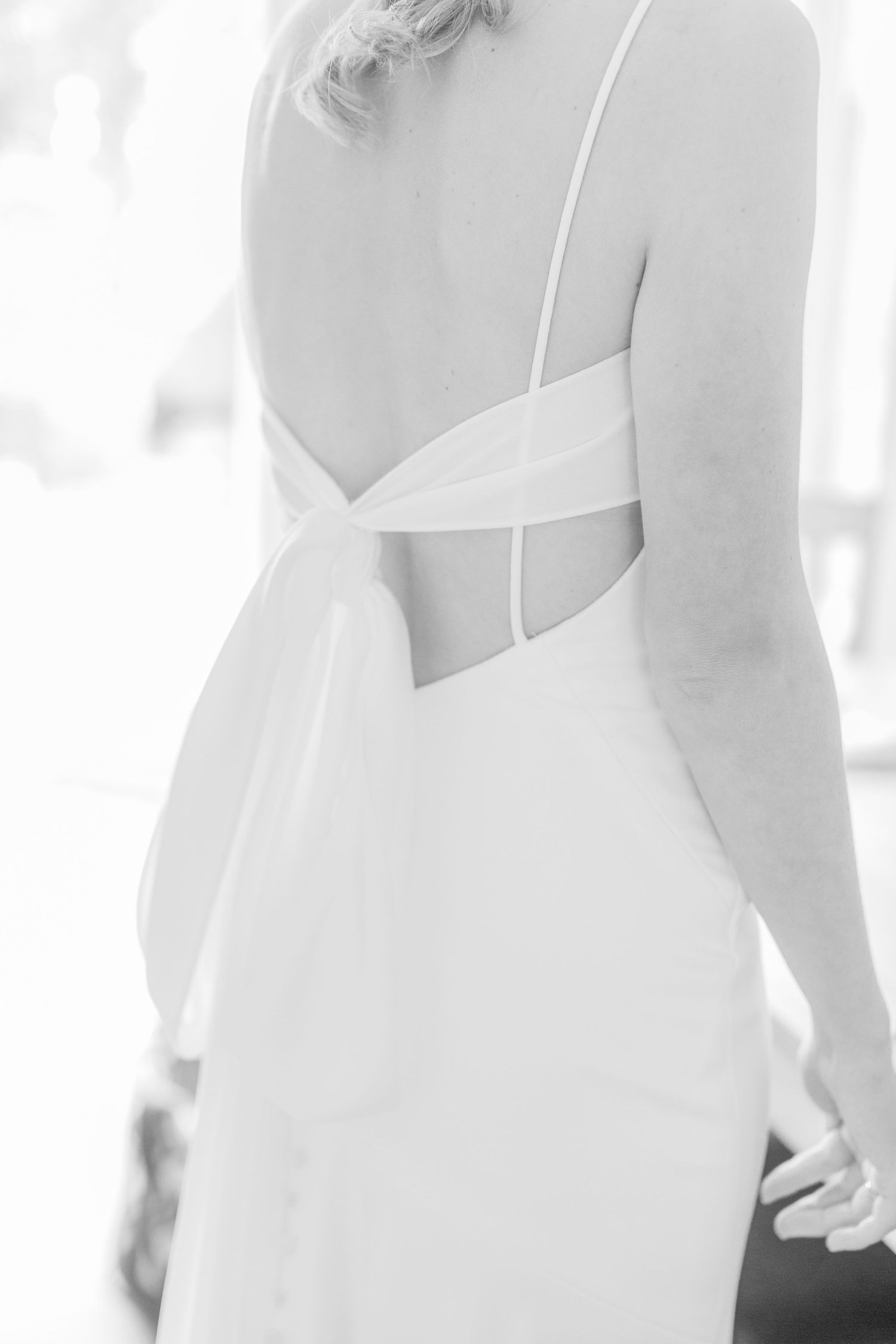 Hayley Elizabeth Photography The Swan Bibury Cotswolds wedding photographer bride prep and Suzanne Neville dress