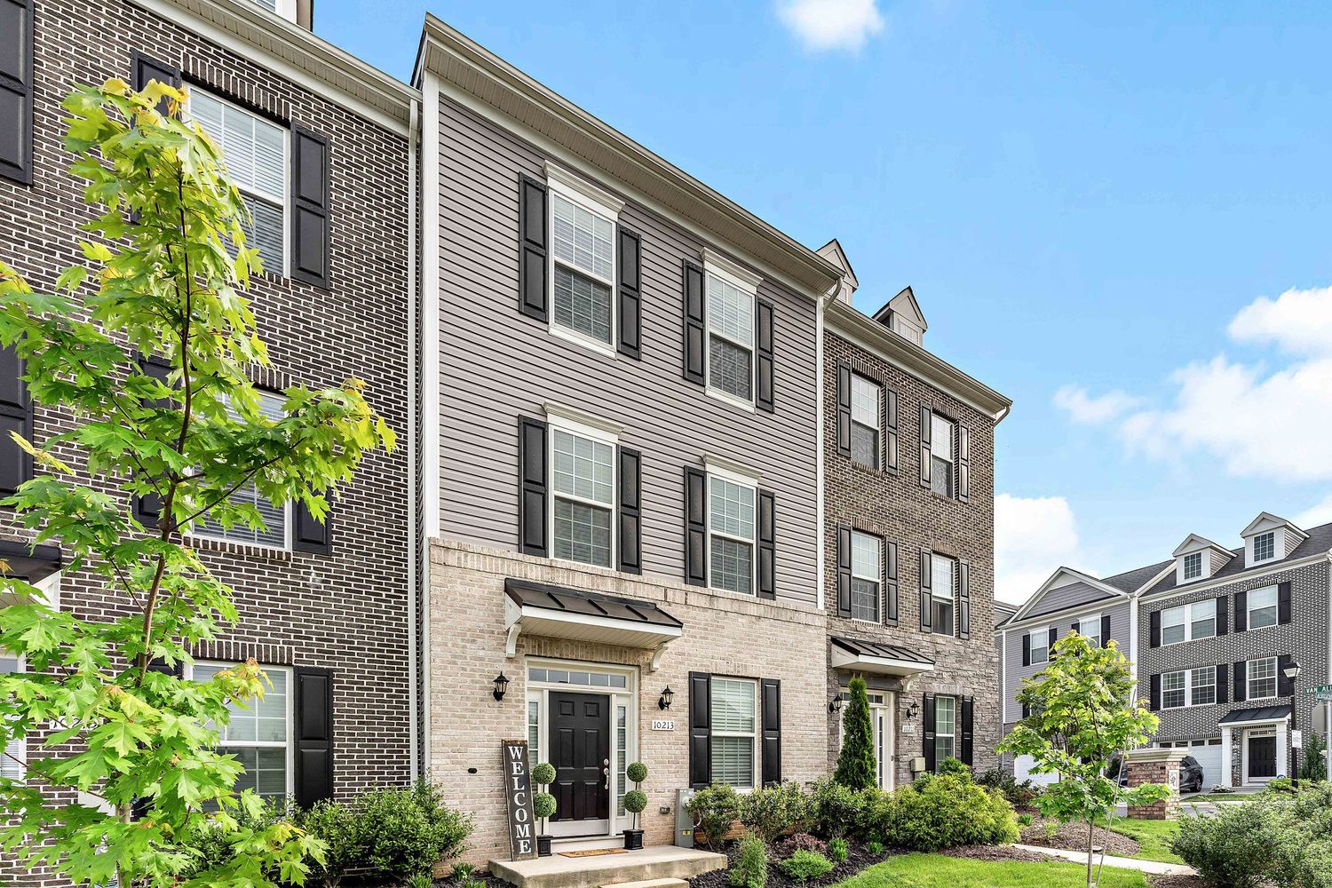 Beautiful exterior of Baltimore House
