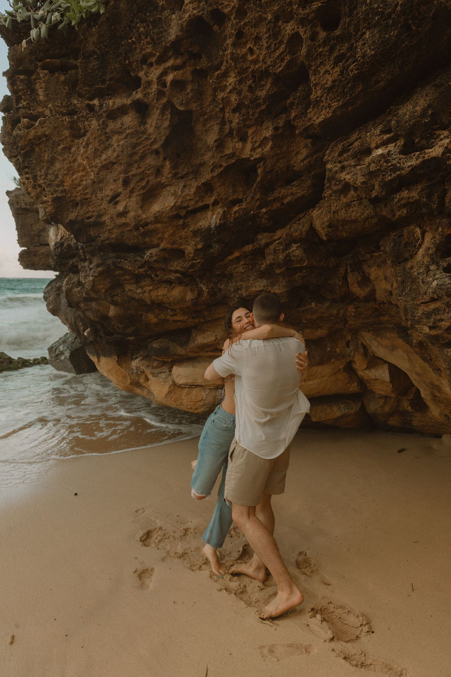 hawaii photographer | Hawaii videographer | travel photographer | oahu photographer | oahu videgrapher | couples session