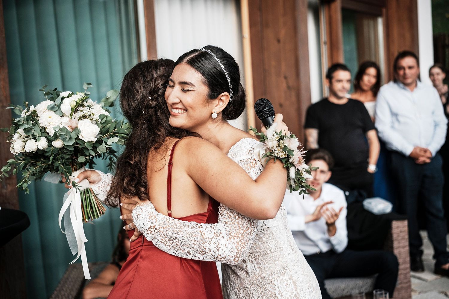 TLOOK photographe de mariage de style documentaire, au royalp à villars cocktail terrasse témoin