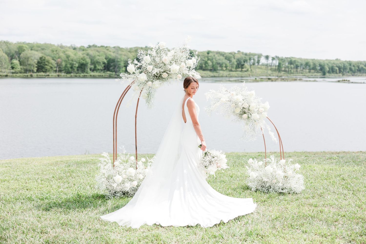 Bride pose, summer wedding, outdoor wedding, lake wedding, second shooter, flowers, bouquet