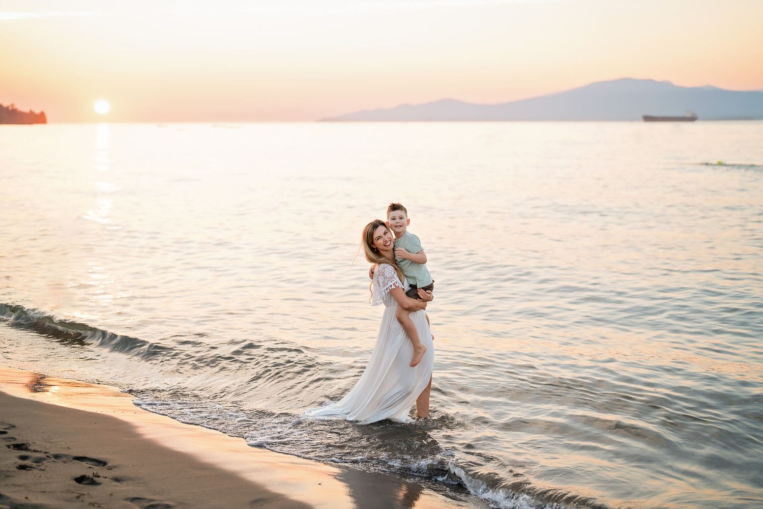 Vancouver maternity, family, newborn photographer