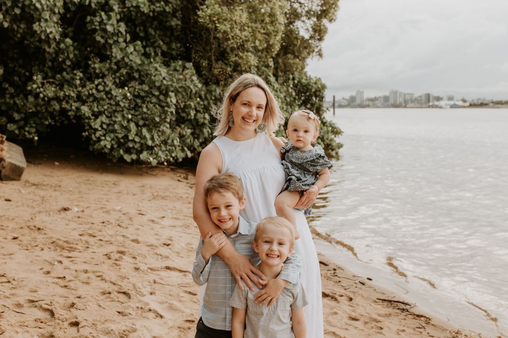 Bulimba photographer, Brisbane newborn photographer, Brisbane family photographer, Brisbane maternity photographer