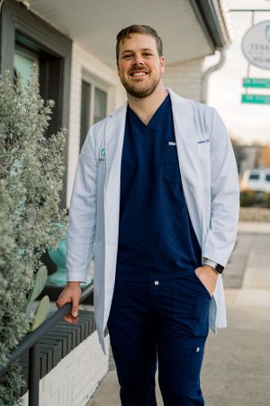 Dr. Barret Davidson headshot - Texas Sage Dentistry in McKinney, TX