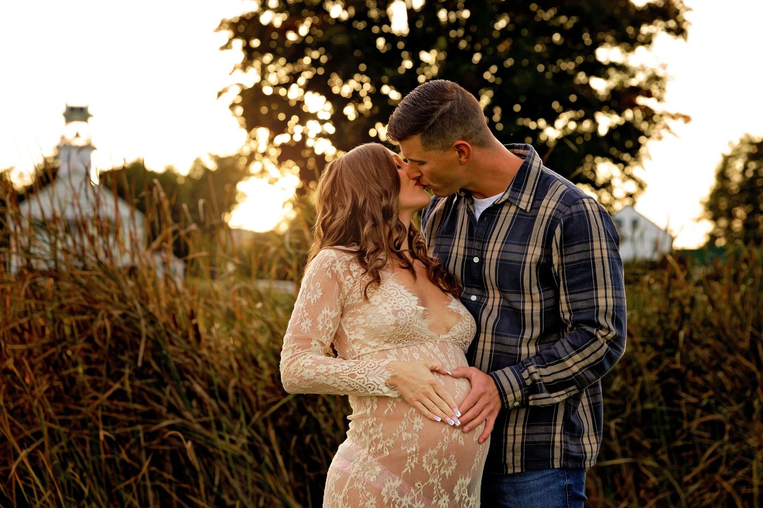 couple maternity session outdoor New Hampshire