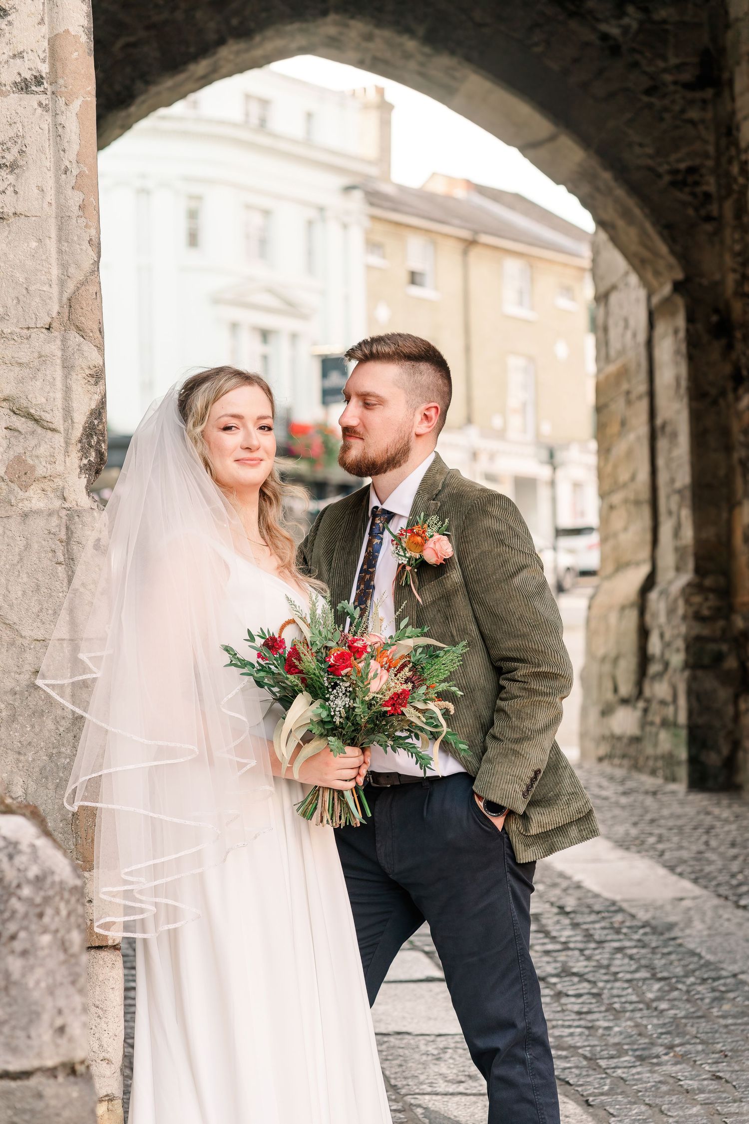winchester registry office autumn wedding flowers archway