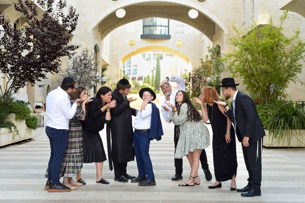 bar mitzva
family
david's village
jerusalem
multi generational
jerusalem photographer
israel photographer