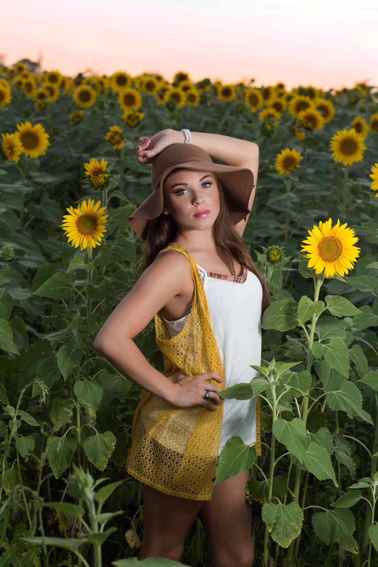 kentucky Lexington Georgetown Cynthiana Senior photographer sunflower field