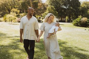 affordable photographer near me, cute family photoshoot, newborn photos