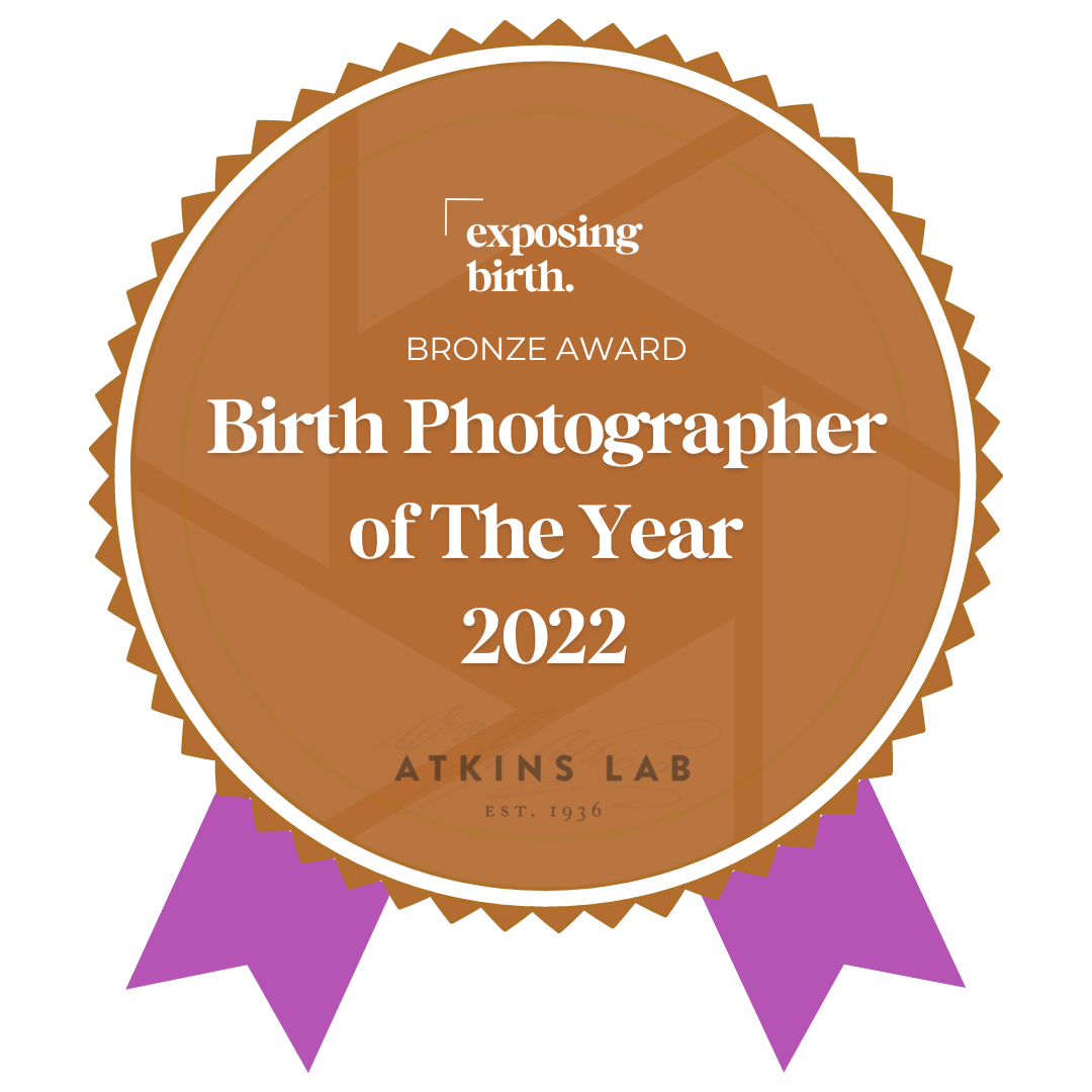 birth-photographer-of-the-year-2022-bronze-award-exposing-birth