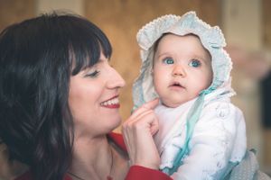 bebé mãe e filha batizado