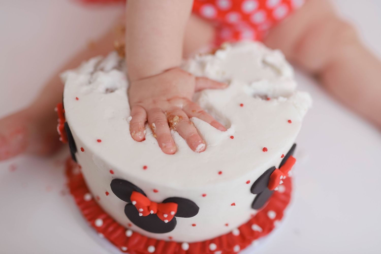 Minnie mouse cake smash