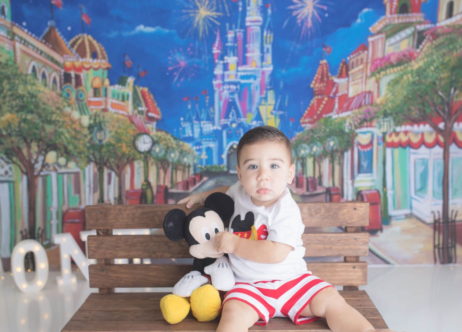 Mickey cake smash session