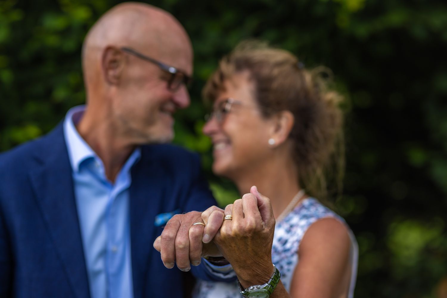 Familje- och porträttfotograf i Helsingborg. Skapa minnen av er årsdag, kärleksfulla porträtt av familjen utomhus