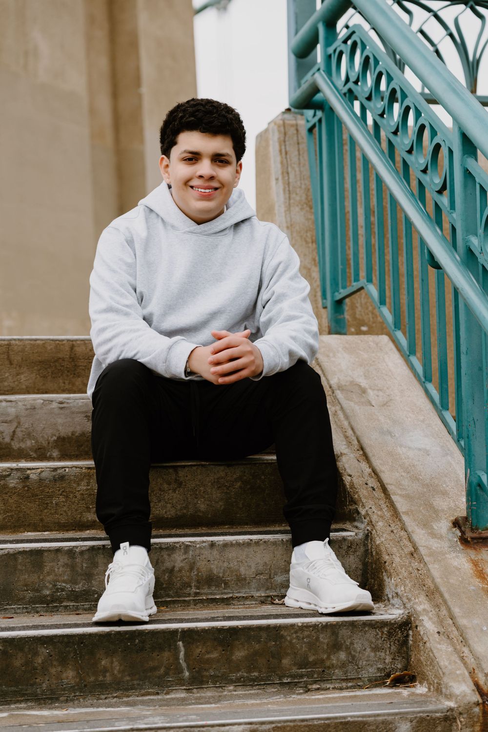 JUVE- Saint Paul & Minneapolis Senior Portrait and Wedding Photographer, Hairstylist, and Makeup Artist