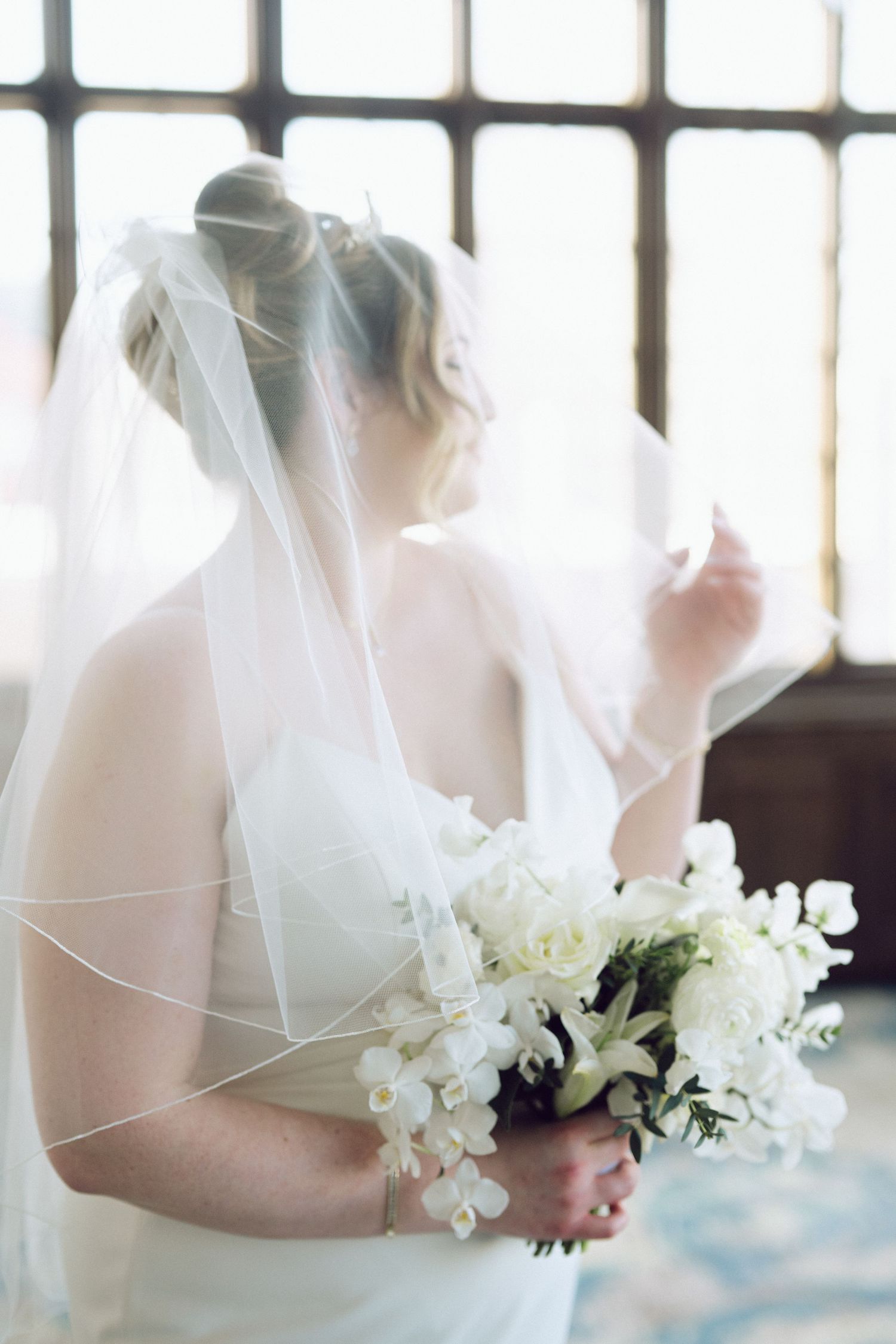 Michigan Shores Club Winter Wedding in Wilmette | Candace Sims Chicago Luxury Editorial & Fine Art Wedding Photographer