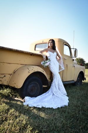 Oak Photography Wedding Photoshoot in Greensboro, North Carolina