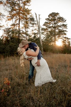 Oak Photography Wedding Photoshoot in Greensboro, North Carolina