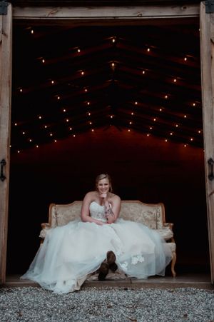 Oak Photography Wedding Photoshoot in Winston-Salem, North Carolina