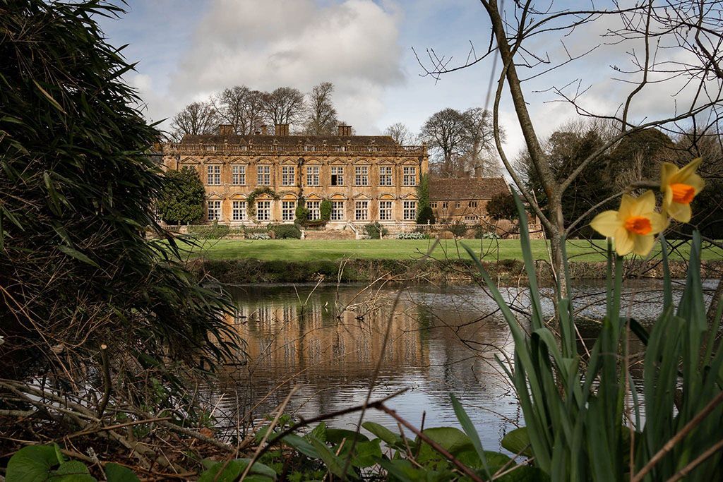 Grand looking Wedding venue, Brympton House Wedding venue with lake in front