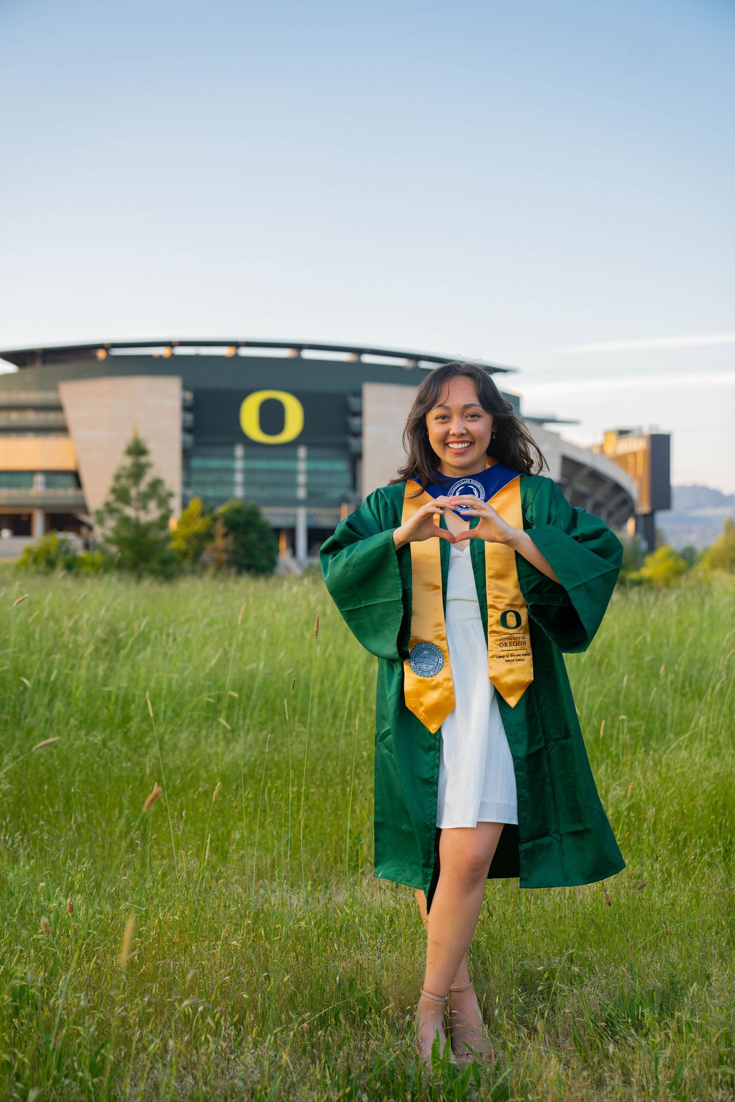 Alex Davis Photography: Spring University Of Oregon Graduation Photoshoot Session By Autzen Stadium In Eugene Oregon