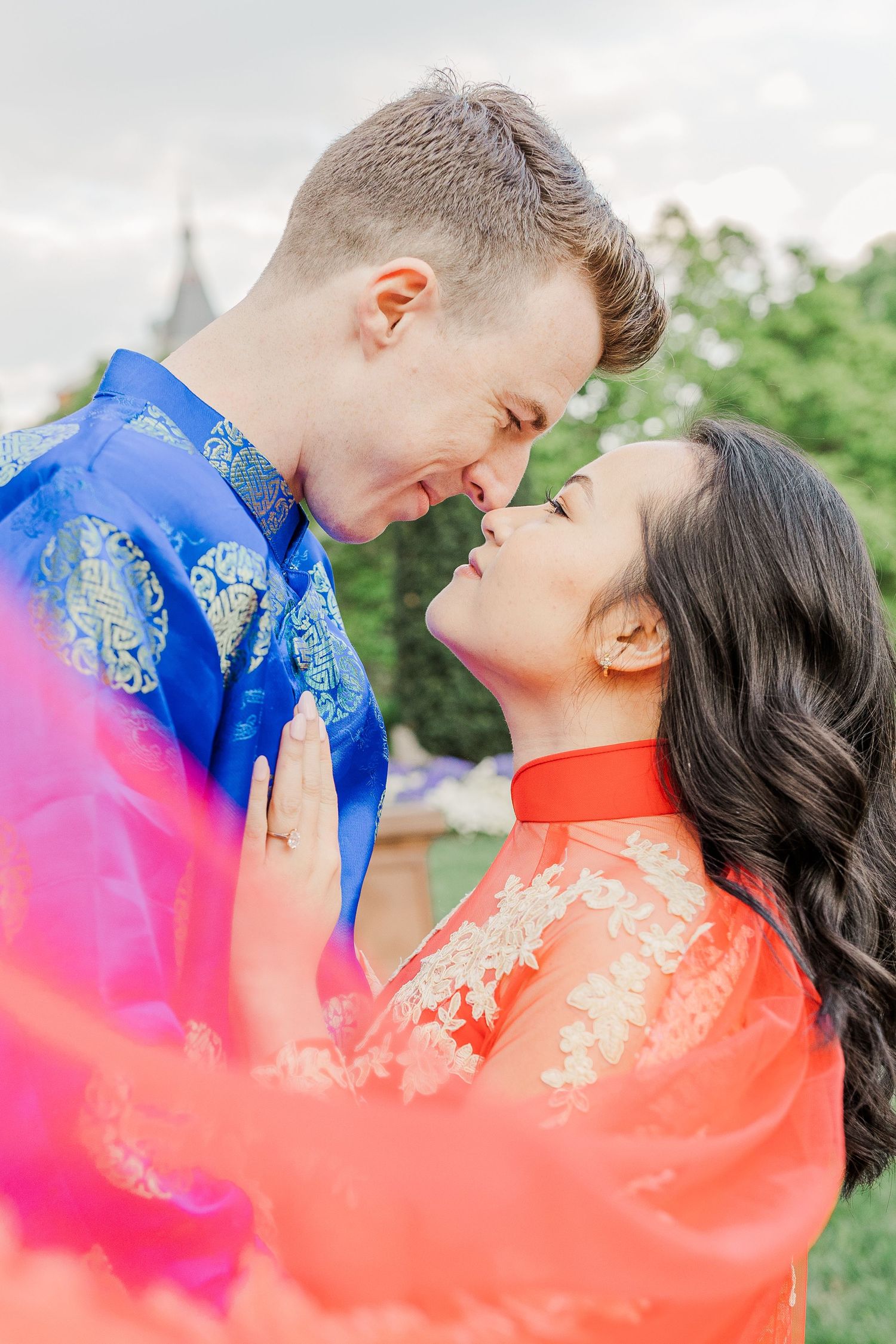 MOONGATE GARDEN WASHINGTON DC ENGAGEMENT PICTURES