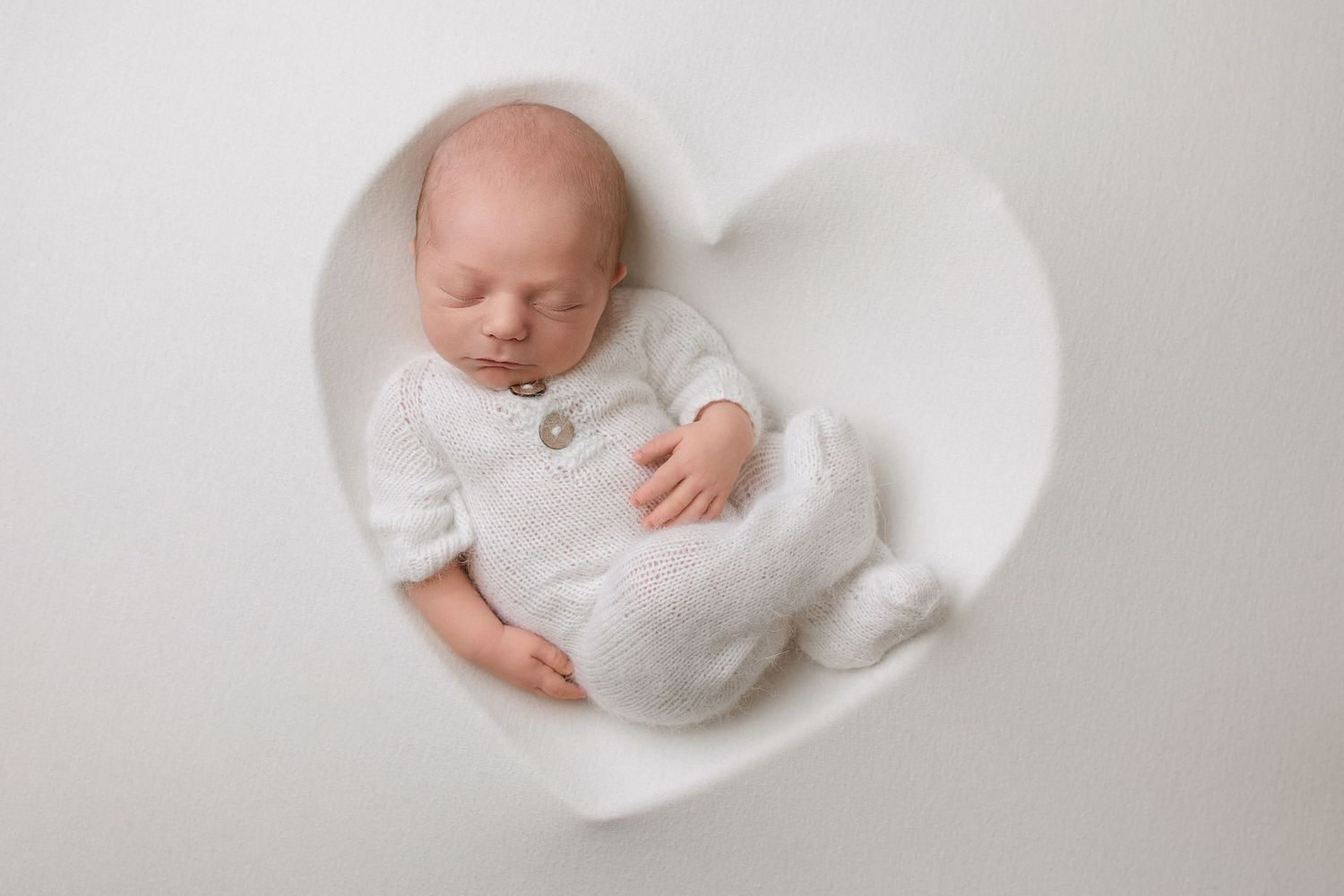 newborn portraits Miami, South FL newborn photos, prepping for newborn session