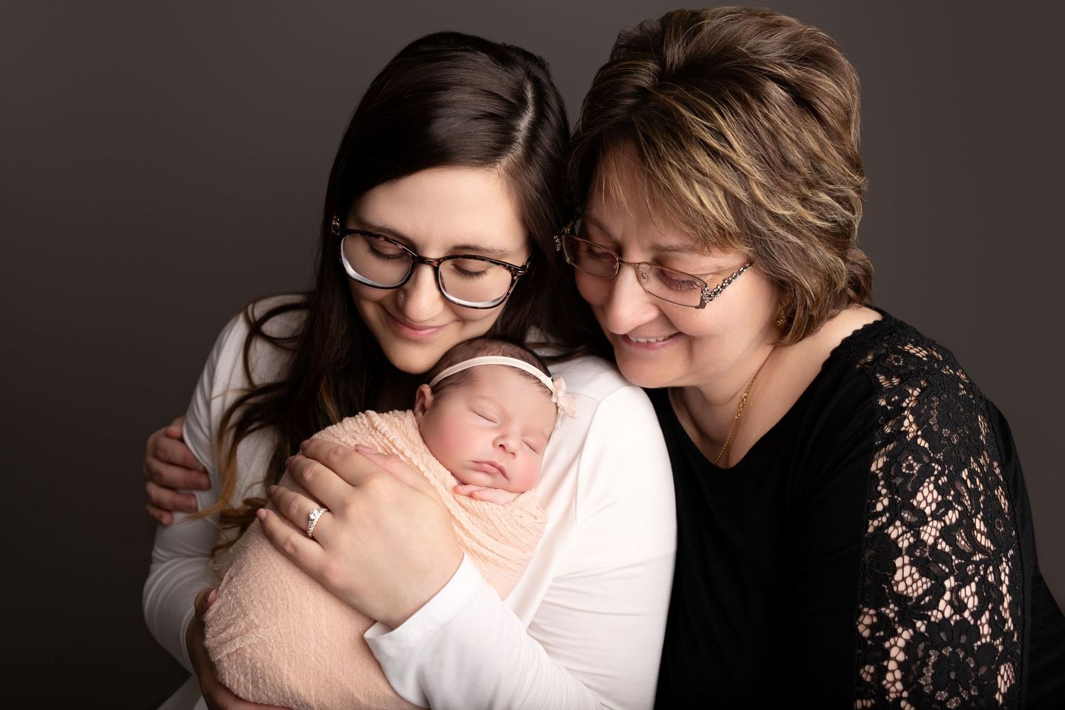 Newborn family photo, taken by Jen Knightstep, Photographer