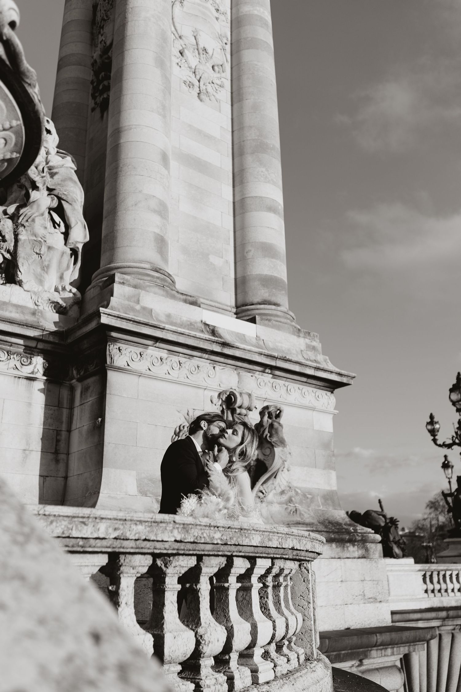 Beautiful luxury wedding photography in Paris