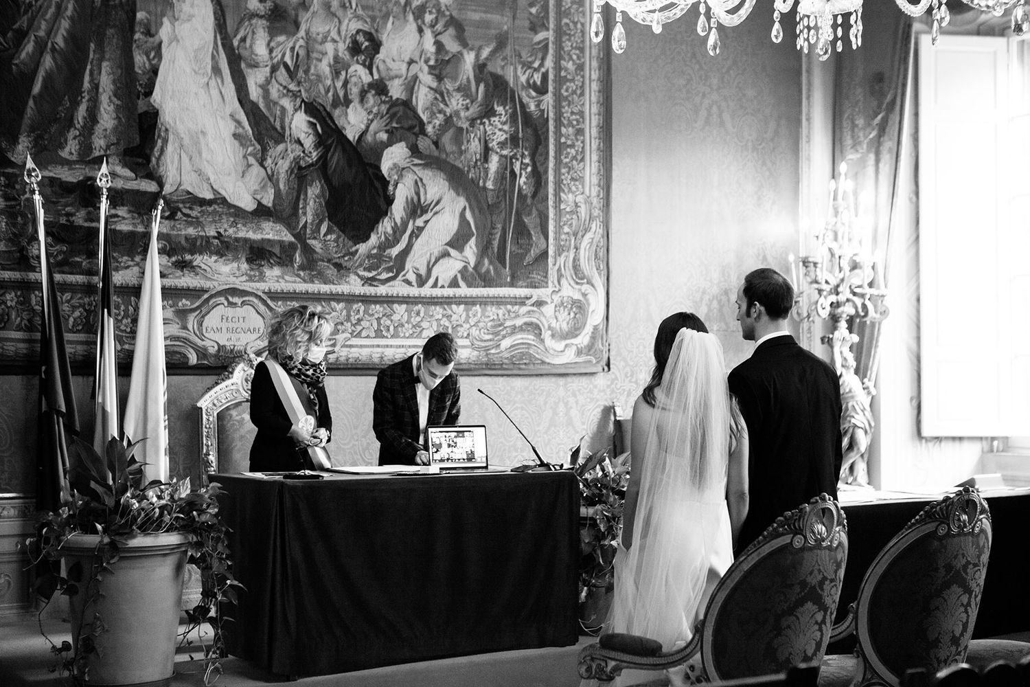 wedding ceremony streamed for friends and family durning this lockdown wedding at Sala Rossa Palazzo Vecchio, Florence