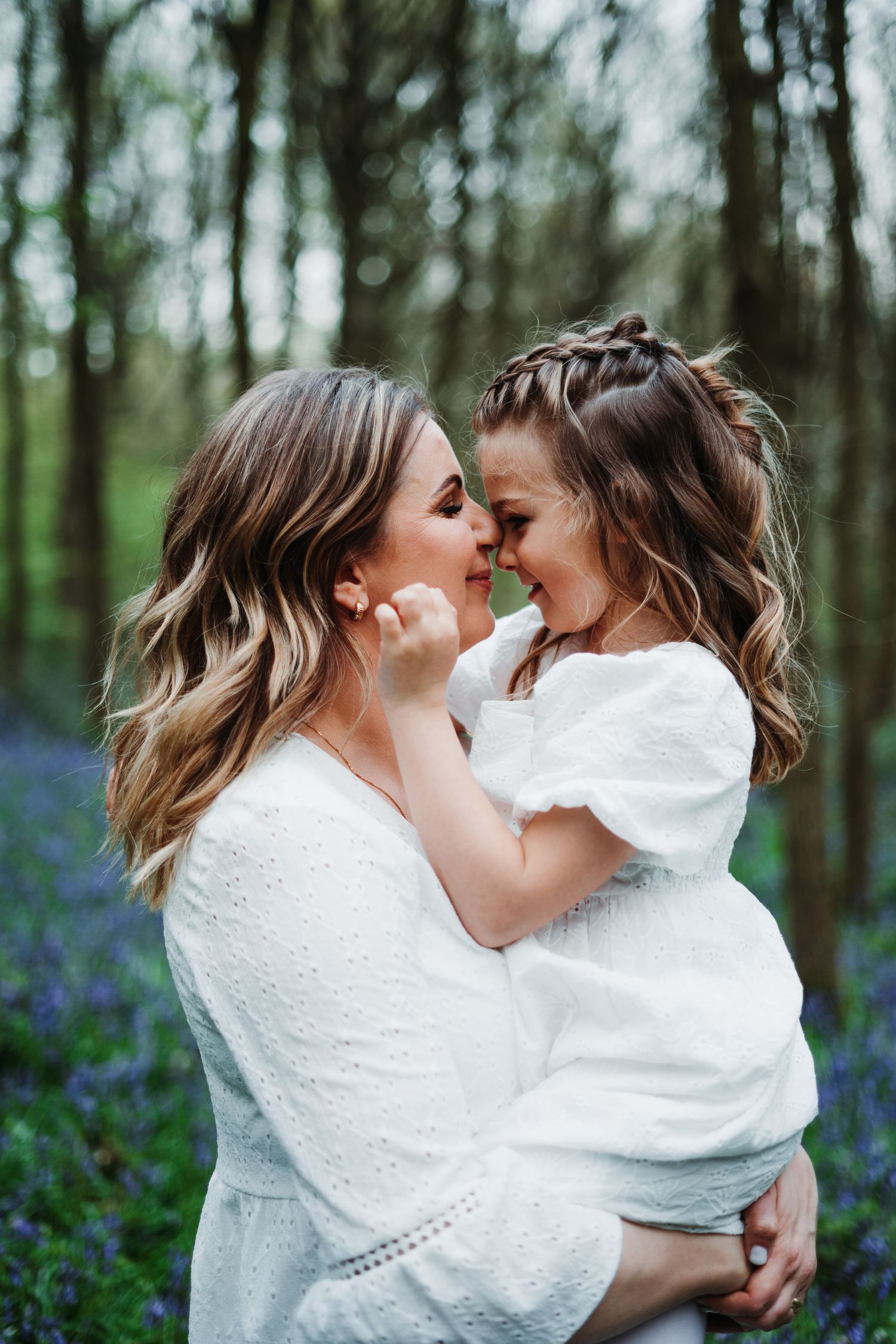 family photoshoot in bluebells barnsley photogrpaher