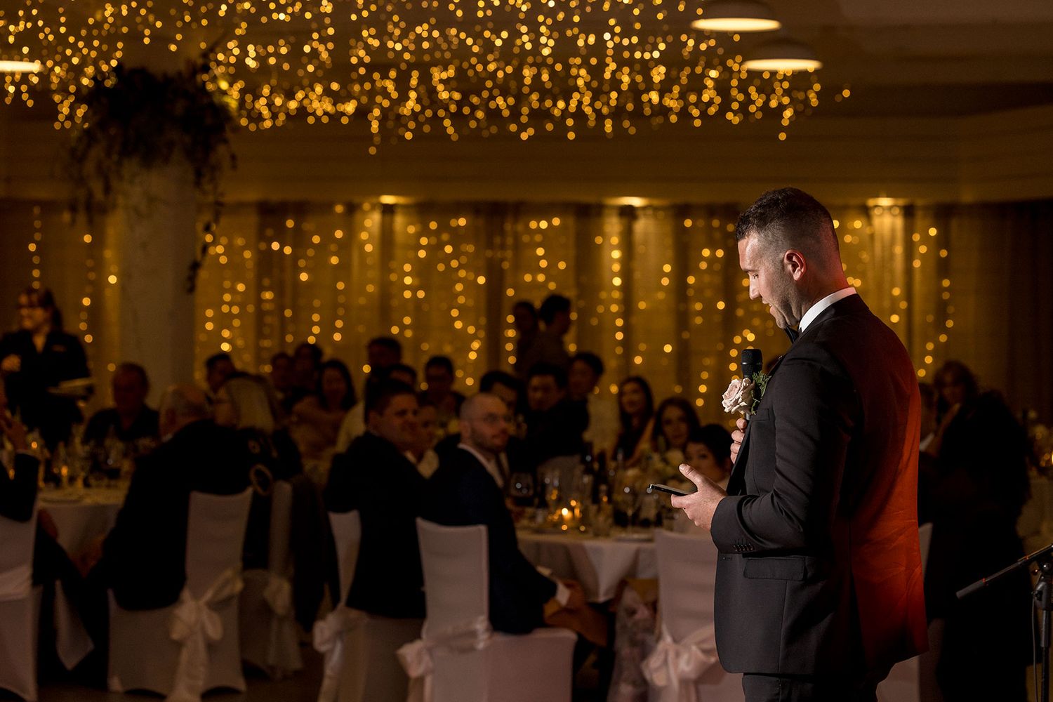 Best Man giving his speech at the reception at De Bortoli Rutherglen Estate
