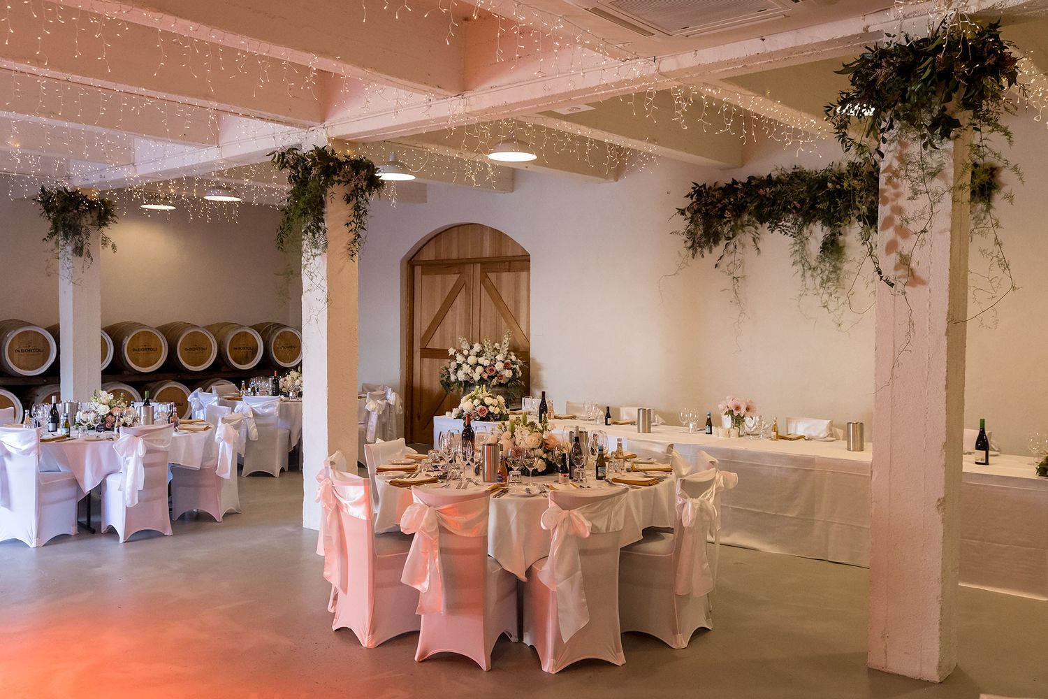 Table setting at De Bortoli Rutherglen Estate captured by Jason Robins Photography