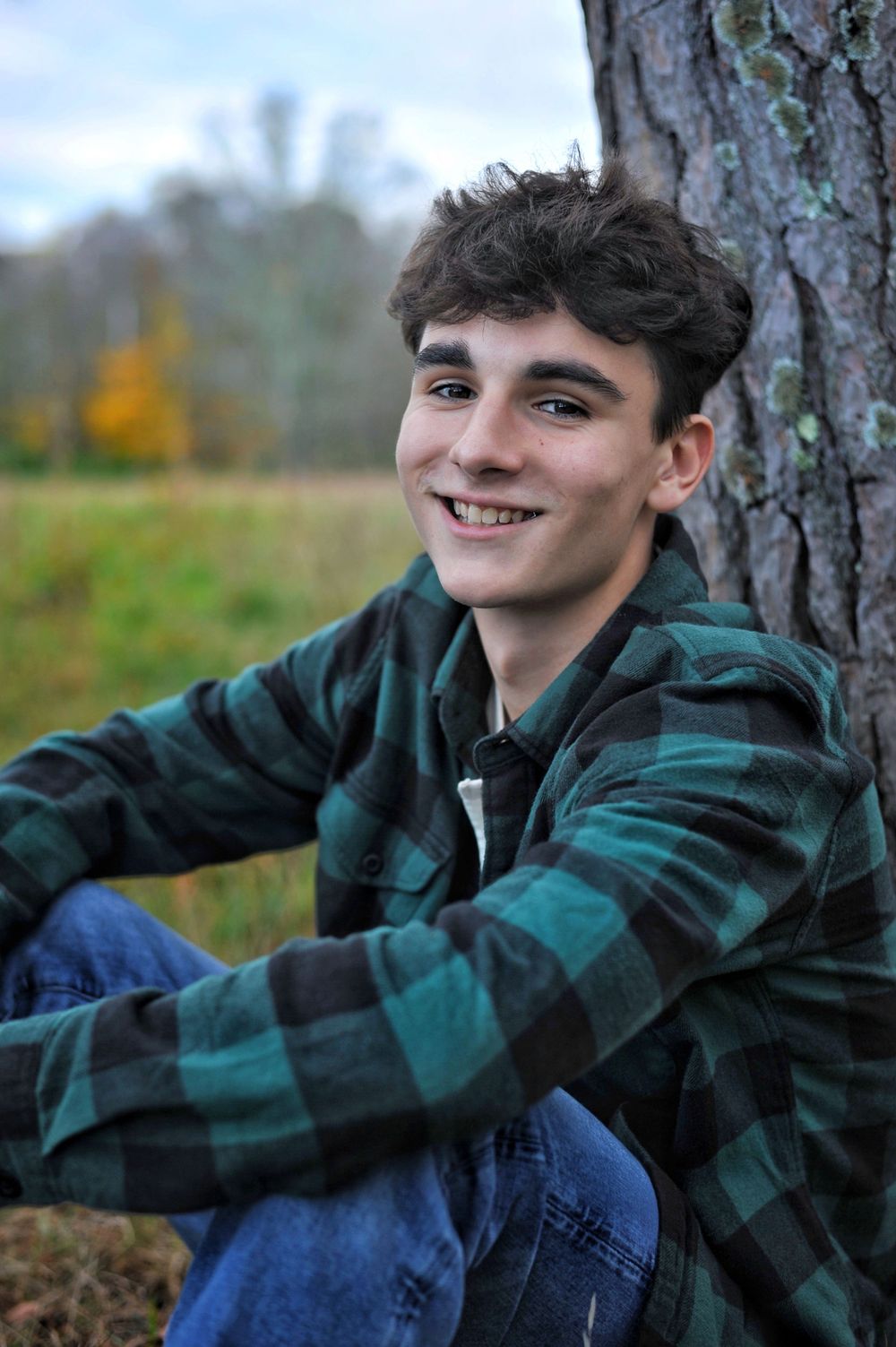 Senior boy portrait, tree, fall foilage