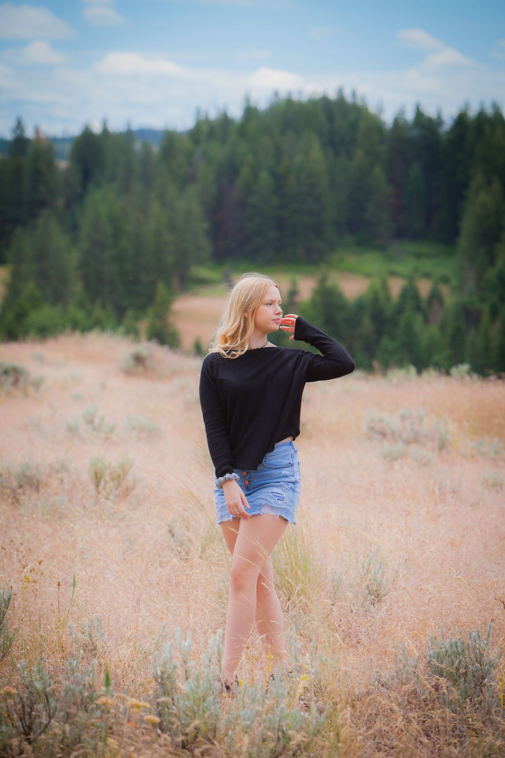 Pacific Northwest senior portraits capturing natural beauty, authentic moments, and timeless outdoor senior photography in the PNW.