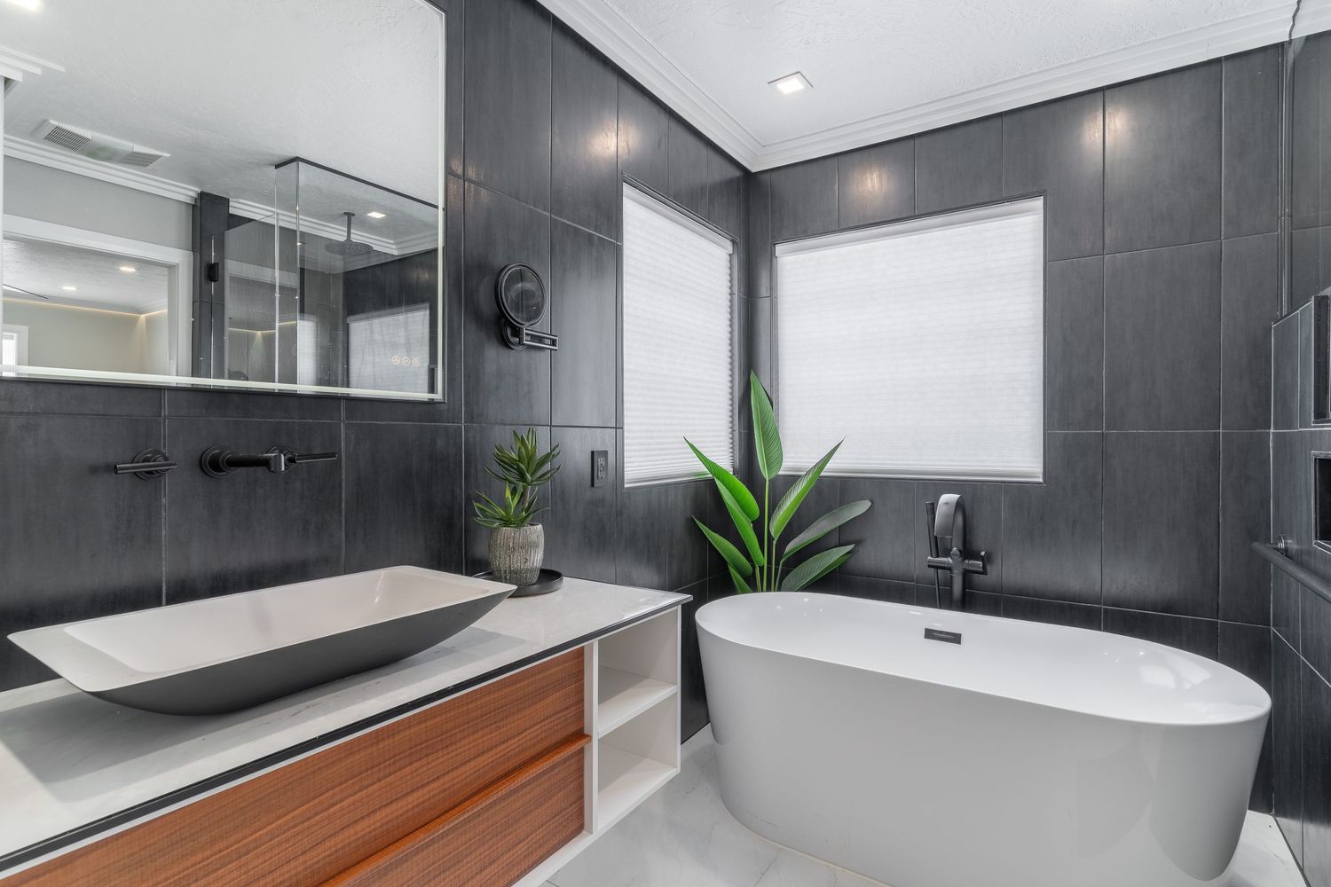 Real Estate Luxury Bathroom