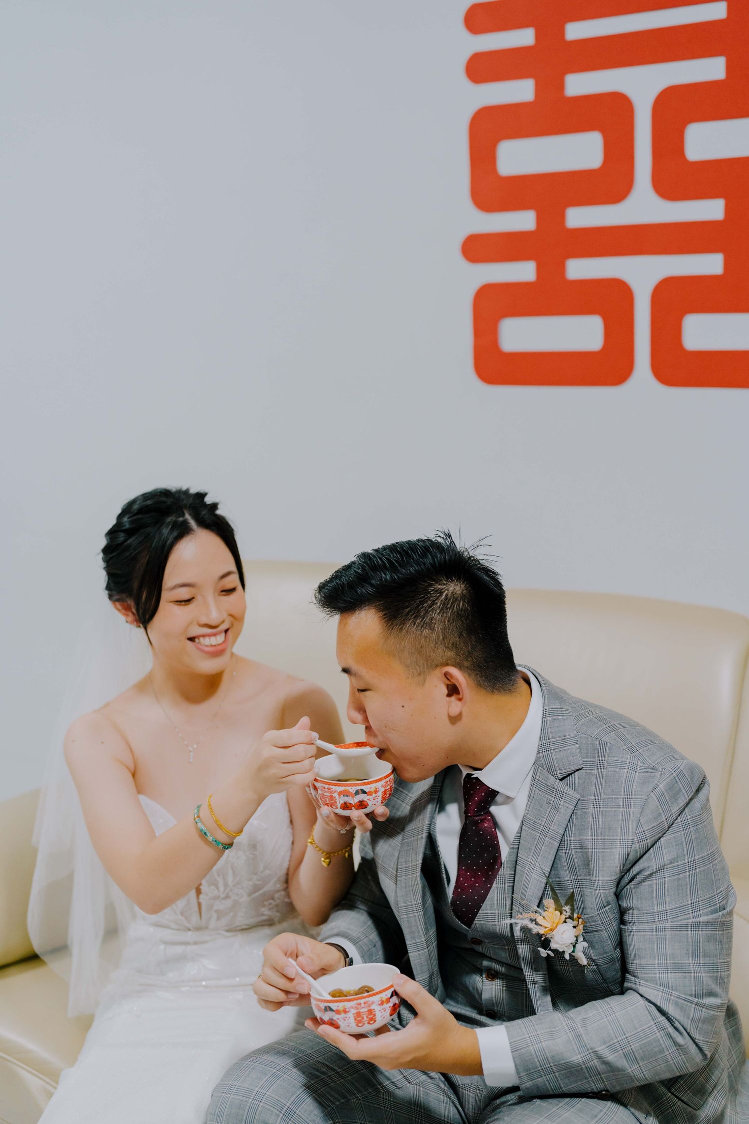 bride and groom eating tang yuan