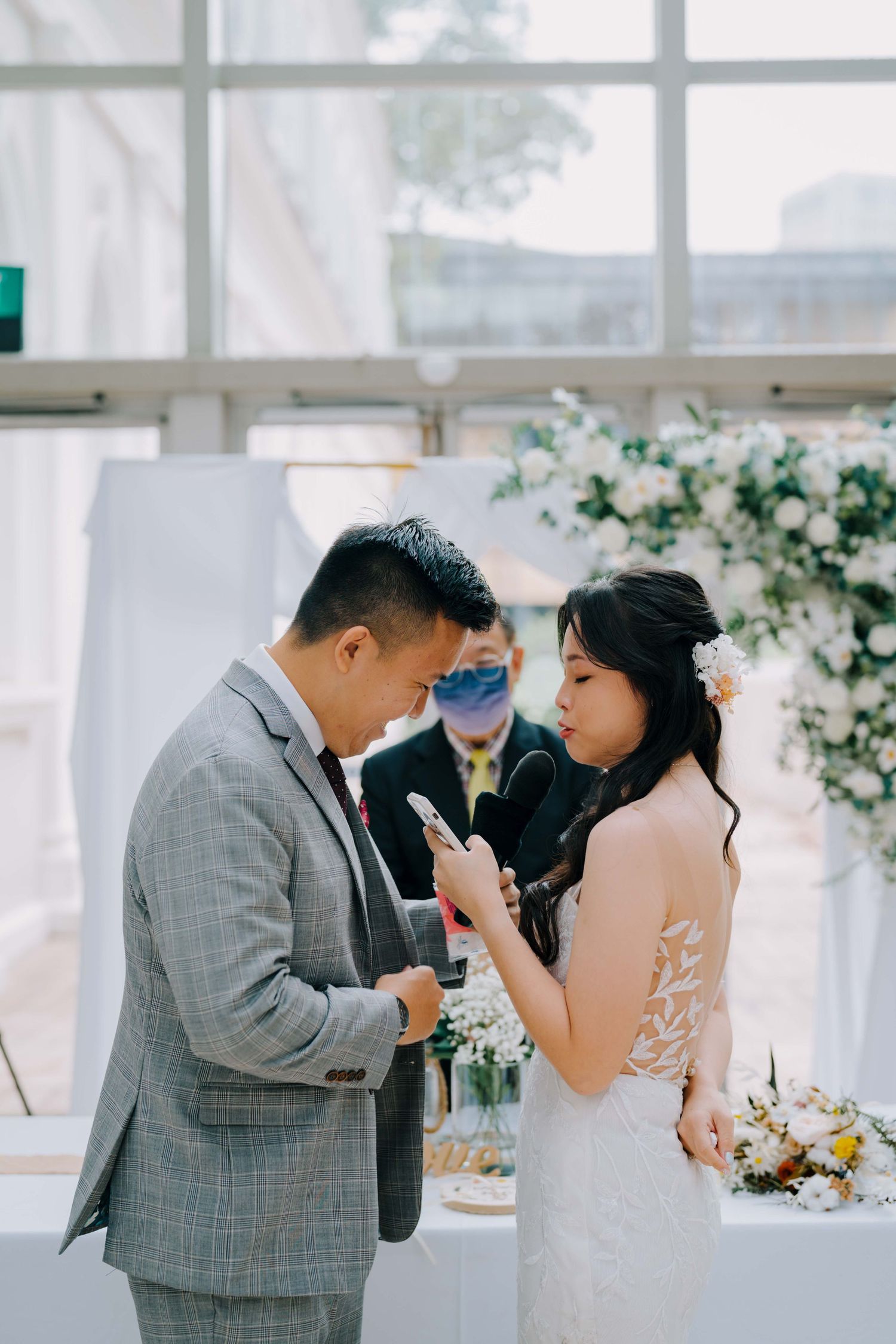 intimate wedding at national museum of singapore